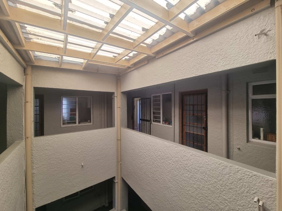 To Let 1 Bedroom Property for Rent in Mowbray Western Cape
